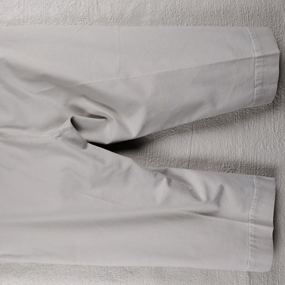 Woolrich Cotton Stone High Rise Zipper Front Straight Leg Casual Capris Pant - Picture 13 of 15